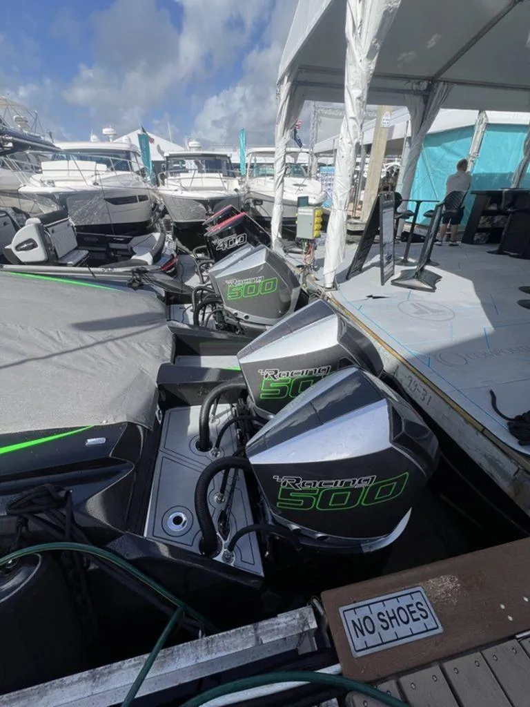 Slide: The Image of Nor-Tech 4000 Supercat 2026 - 9