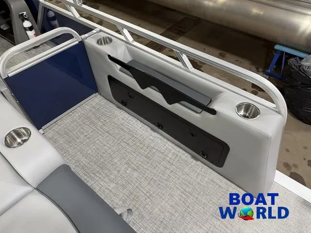 Slide: The Image of Tahoe LTZ 2385 Swingback (VRB) & Honda 4-Stroke EFI 2025 - 23