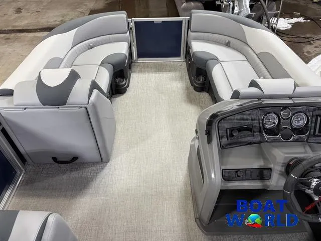 Slide: The Image of Tahoe LTZ 2385 Swingback (VRB) & Honda 4-Stroke EFI 2025 - 30