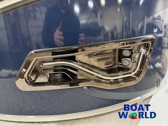 Slide: The Image of Tahoe LTZ 2385 Swingback (VRB) & Honda 4-Stroke EFI 2025 - 35