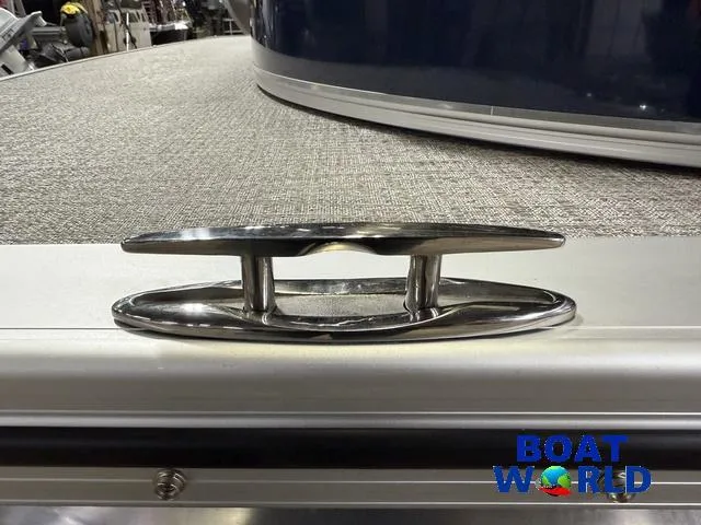 Slide: The Image of Tahoe LTZ 2385 Swingback (VRB) & Honda 4-Stroke EFI 2025 - 36