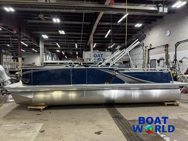 Slide: The Image of Tahoe LTZ 2385 Swingback (VRB) & Honda 4-Stroke EFI 2025 - 39