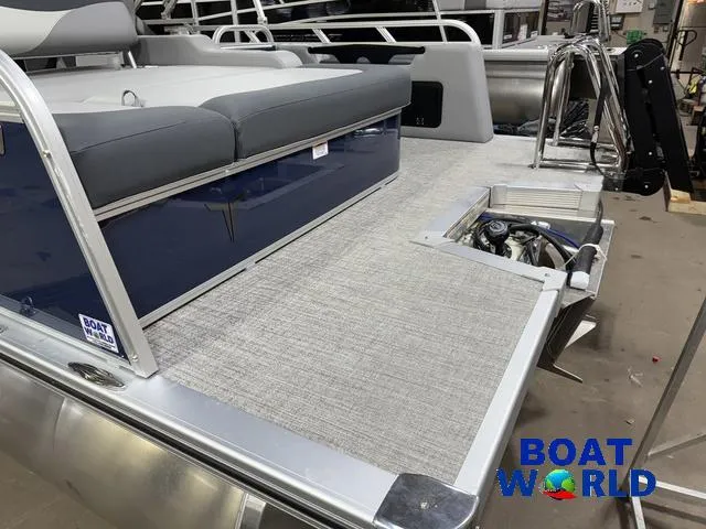 Slide: The Image of Tahoe LTZ 2385 Swingback (VRB) & Honda 4-Stroke EFI 2025 - 42