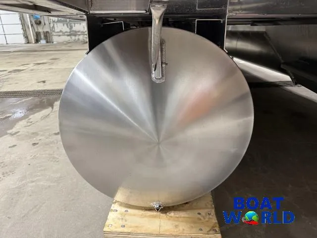 Slide: The Image of Tahoe LTZ 2385 Swingback (VRB) & Honda 4-Stroke EFI 2025 - 43