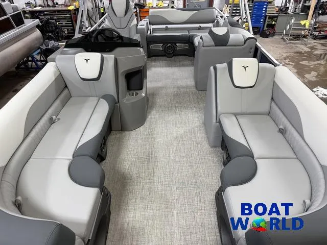 Slide: The Image of Tahoe LTZ 2385 Swingback (VRB) & Honda 4-Stroke EFI 2025 - 6