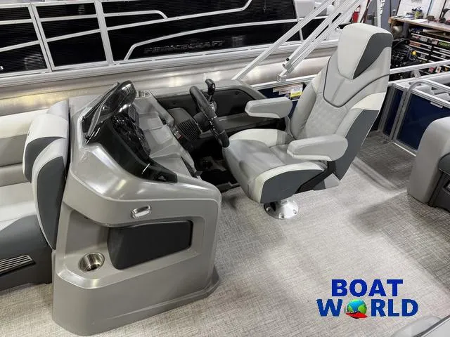 Slide: The Image of Tahoe LTZ 2385 Swingback (VRB) & Honda 4-Stroke EFI 2025 - 9