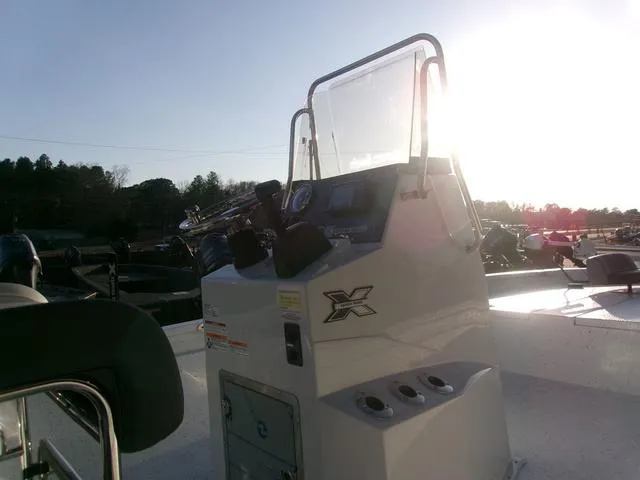 Slide: The Image of Xpress H210B 2025 - 7