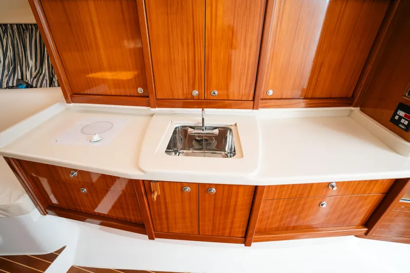 Slide: The Image of Intrepid 475 Sport Yacht 2009 - 50