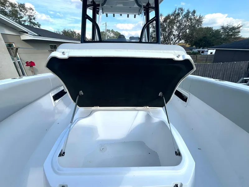 Slide: The Image of Sea Fox 268 Commander 2023 - 64