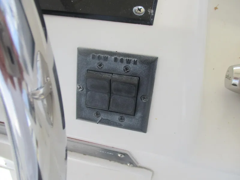 Slide: The Image of Control panel on a 1997 Ocean Yachts 40 Super Sport boat. - 24