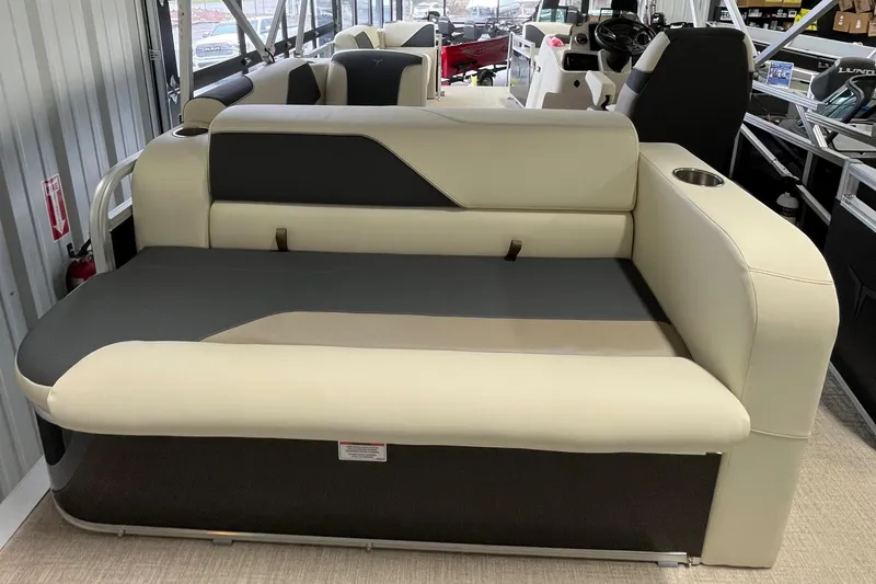 Slide: The Image of Tahoe 1780 crb 2025 - 8