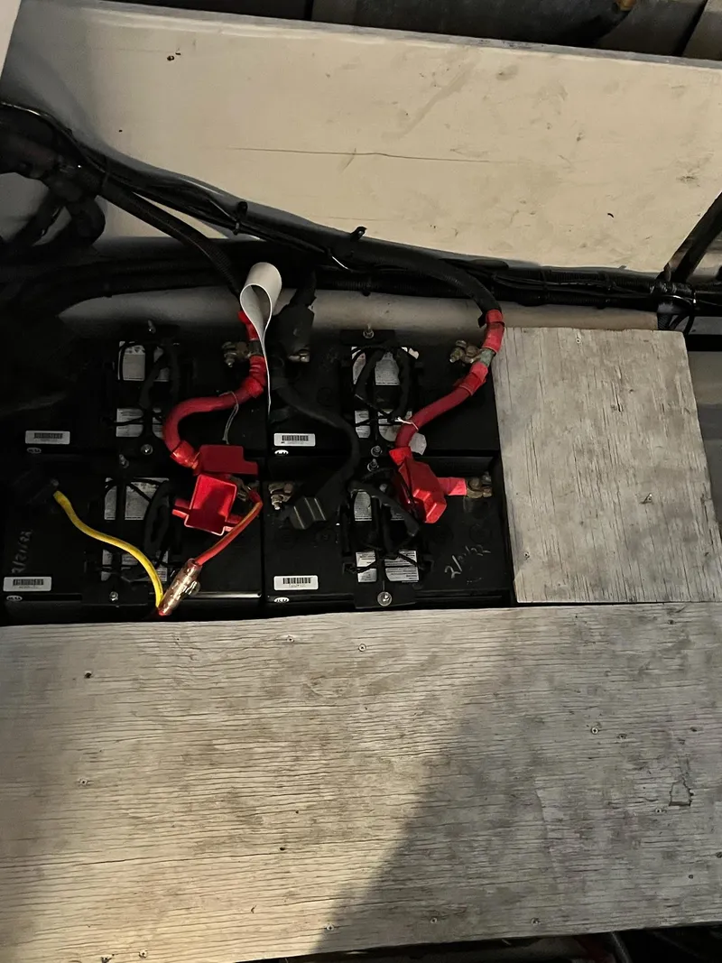 Slide: The Image of Sea Ray Sundancer 350 2011 - 50