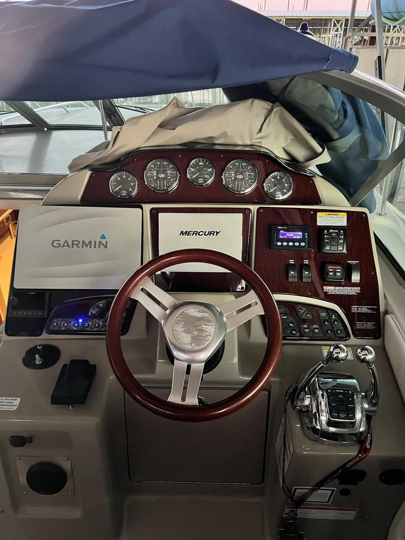 Slide: The Image of Sea Ray Sundancer 350 2011 - 52