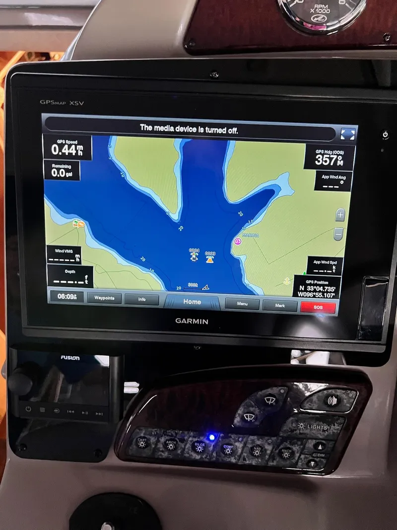 Slide: The Image of Sea Ray Sundancer 350 2011 - 58