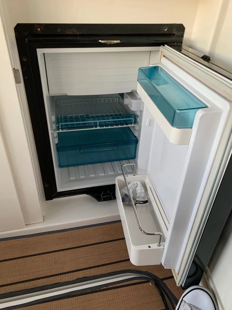 Slide: The Image of Sea Ray Sundancer 350 2011 - 65