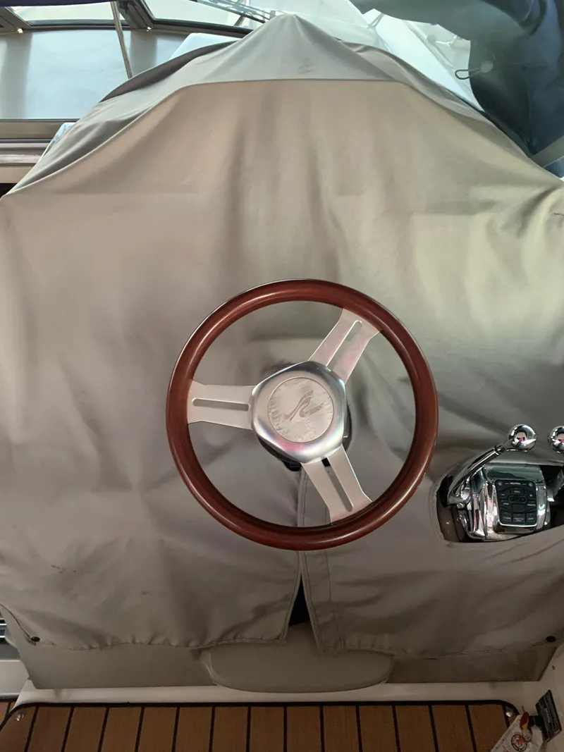 Slide: The Image of Sea Ray Sundancer 350 2011 - 71