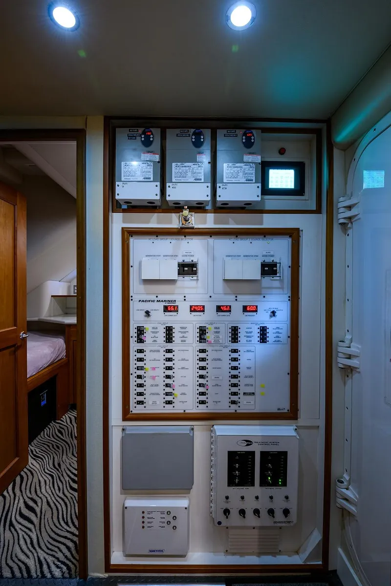 Slide: The Image of Pacific Mariner 85 2009 - 58