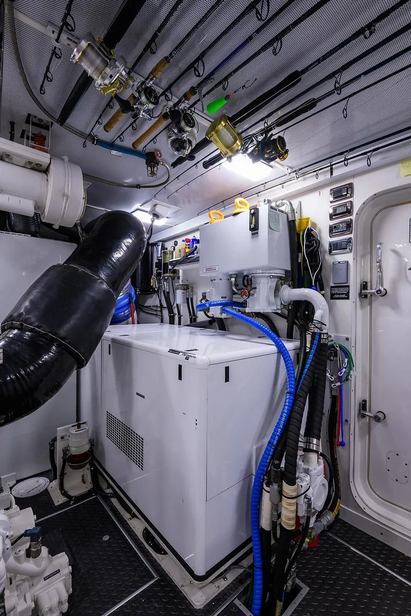 Slide: The Image of Pacific Mariner 85 2009 - 66