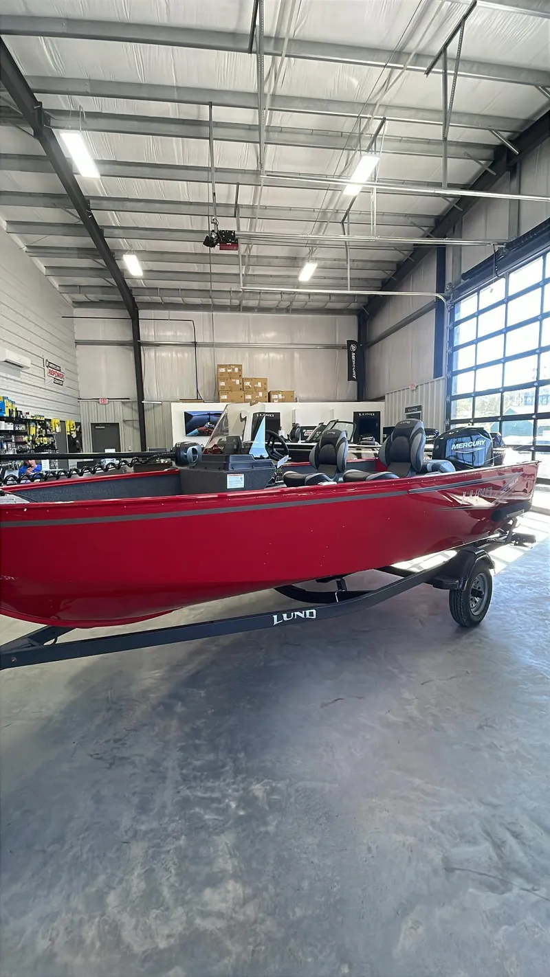 Slide: The Image of Lund 1650 Angler SS 2025 - 3