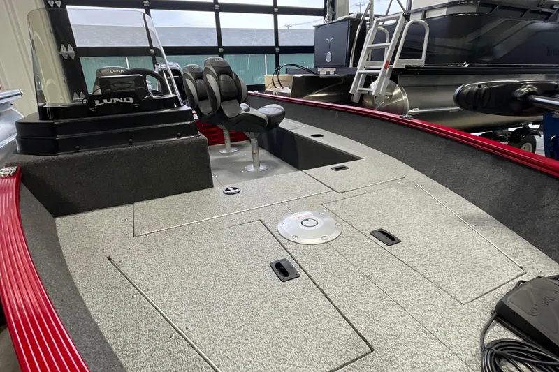 Slide: The Image of Lund 1650 Angler SS 2025 - 8