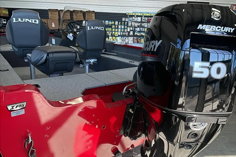 Slide: The Image of Lund 1650 Angler SS 2025 - 9