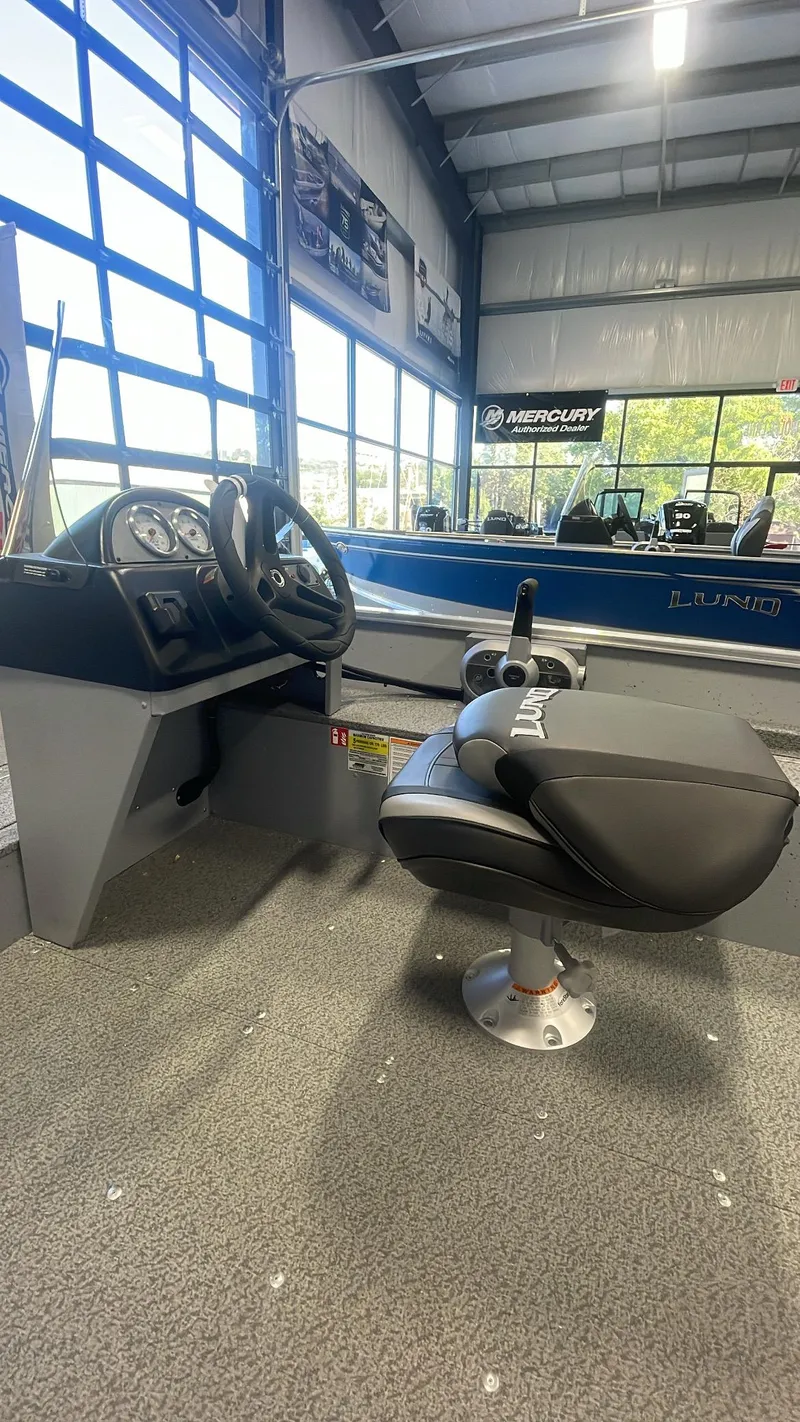 Slide: The Image of Lund 1600 Fury SS 2025 - 4