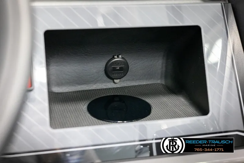 Slide: The Image of Interior compartment of 2025 Avalon Excalibur LTD QLW with USB port. - 33