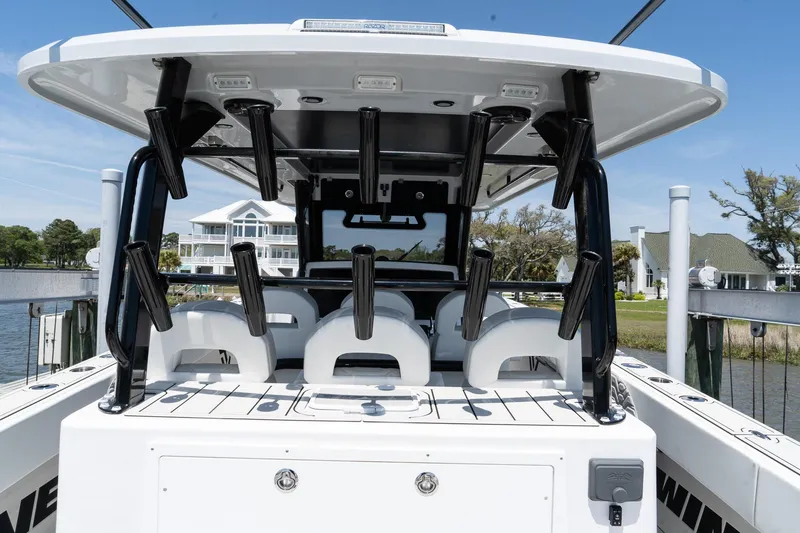 Slide: The Image of Twin Vee 400 GFX2 CC 2025 - 50