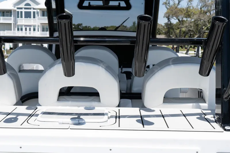 Slide: The Image of Twin Vee 400 GFX2 CC 2025 - 51