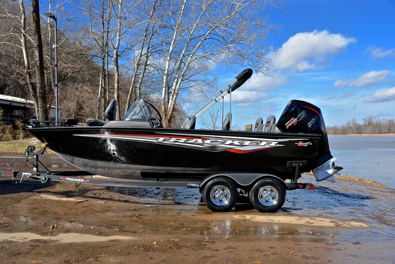 Slide: The Image of Tracker Targa V-19 WT 2023 - 11