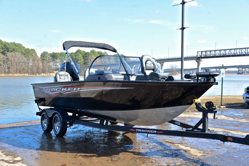 Slide: The Image of Tracker Targa V-19 WT 2023 - 16