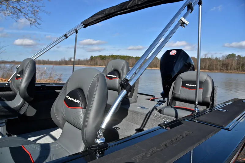 Slide: The Image of Tracker Targa V-19 WT 2023 - 18