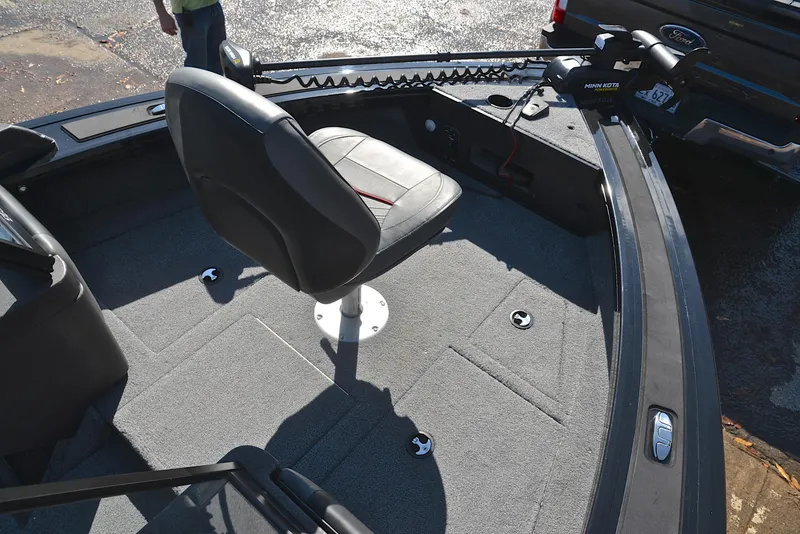 Slide: The Image of Tracker Targa V-19 WT 2023 - 24