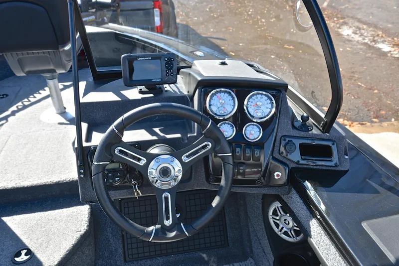 Slide: The Image of Tracker Targa V-19 WT 2023 - 28