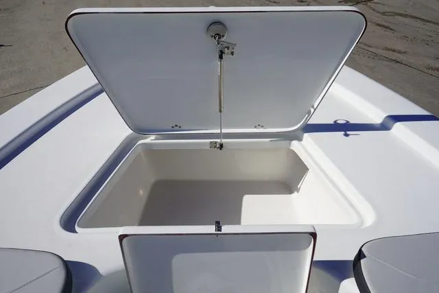 Slide: The Image of Sea Pro 230 Bay 2025 - 11