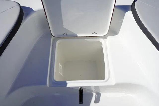 Slide: The Image of Sea Pro 230 Bay 2025 - 12