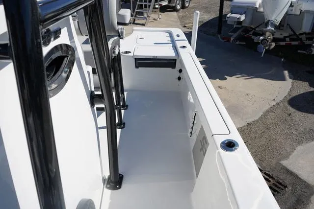 Slide: The Image of Sea Pro 230 Bay 2025 - 14