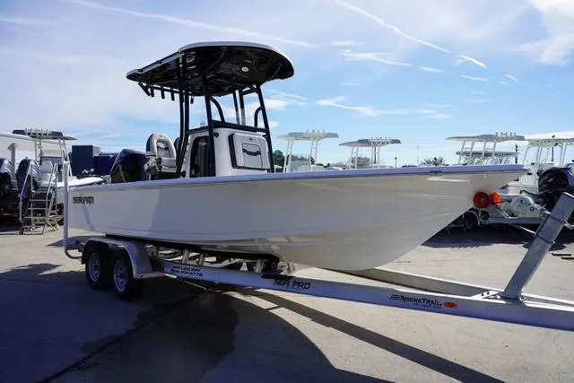 Slide: The Image of Sea Pro 230 Bay 2025 - 3