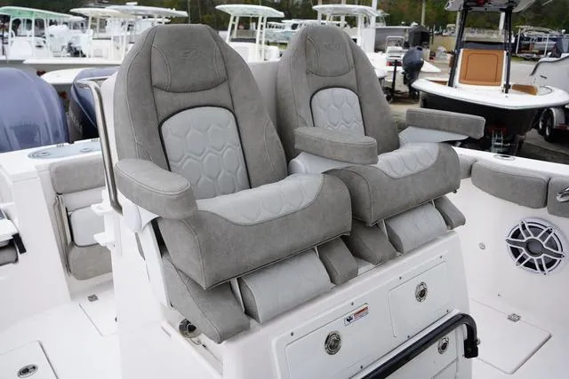 Slide: The Image of Sea Fox 288 Commander 2023 - 10