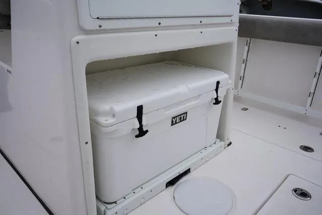 Slide: The Image of Sea Fox 288 Commander 2023 - 16