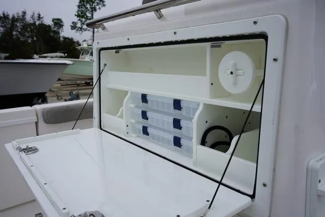 Slide: The Image of Sea Fox 288 Commander 2023 - 18