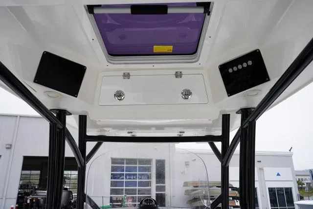 Slide: The Image of Sea Fox 288 Commander 2023 - 20