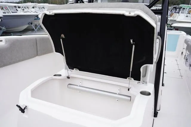 Slide: The Image of Sea Fox 288 Commander 2023 - 26