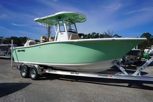 Slide: The Image of Sea Pro 245 FLX 2025 - 1