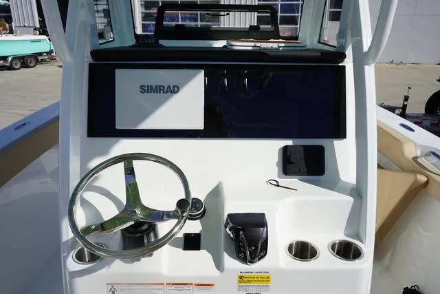 Slide: The Image of Sea Pro 245 FLX 2025 - 15