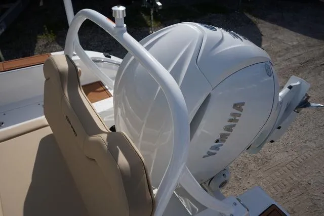 Slide: The Image of Sea Pro 245 FLX 2025 - 22