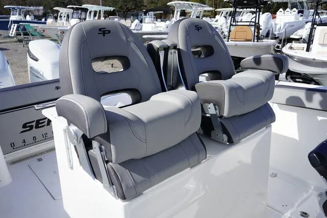 Slide: The Image of Sea Pro 292 CC 2025 - 11