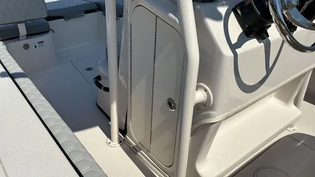 Slide: The Image of Carolina 24 Ultra 2025 - 14