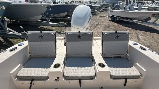 Slide: The Image of Carolina 24 Ultra 2025 - 16