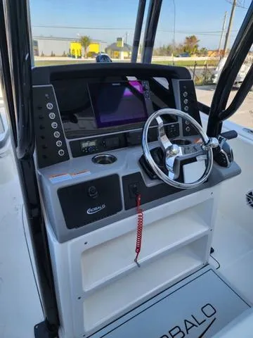 Slide: The Image of Robalo R232 Explorer 2025 - 12